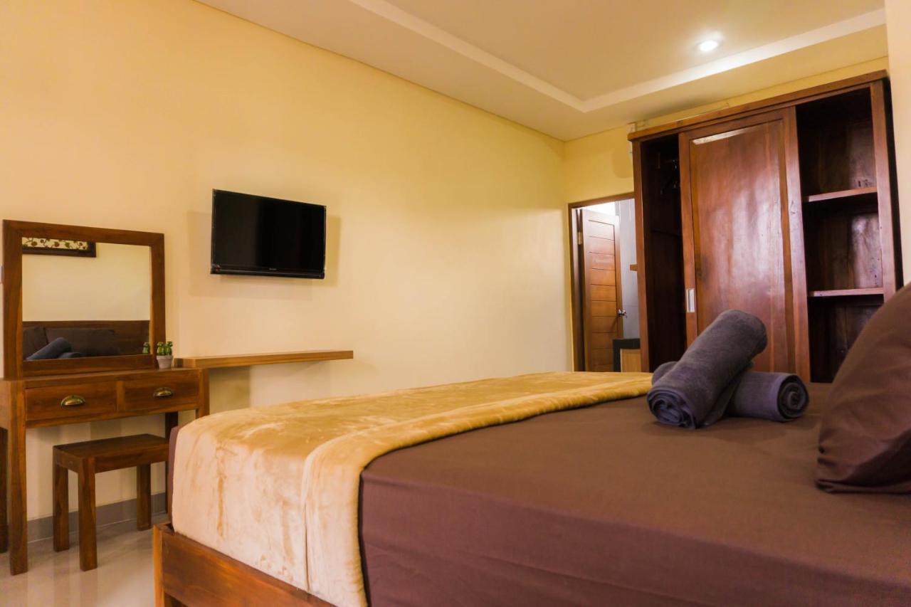 Cakra House Hotel Денпасар Екстериор снимка