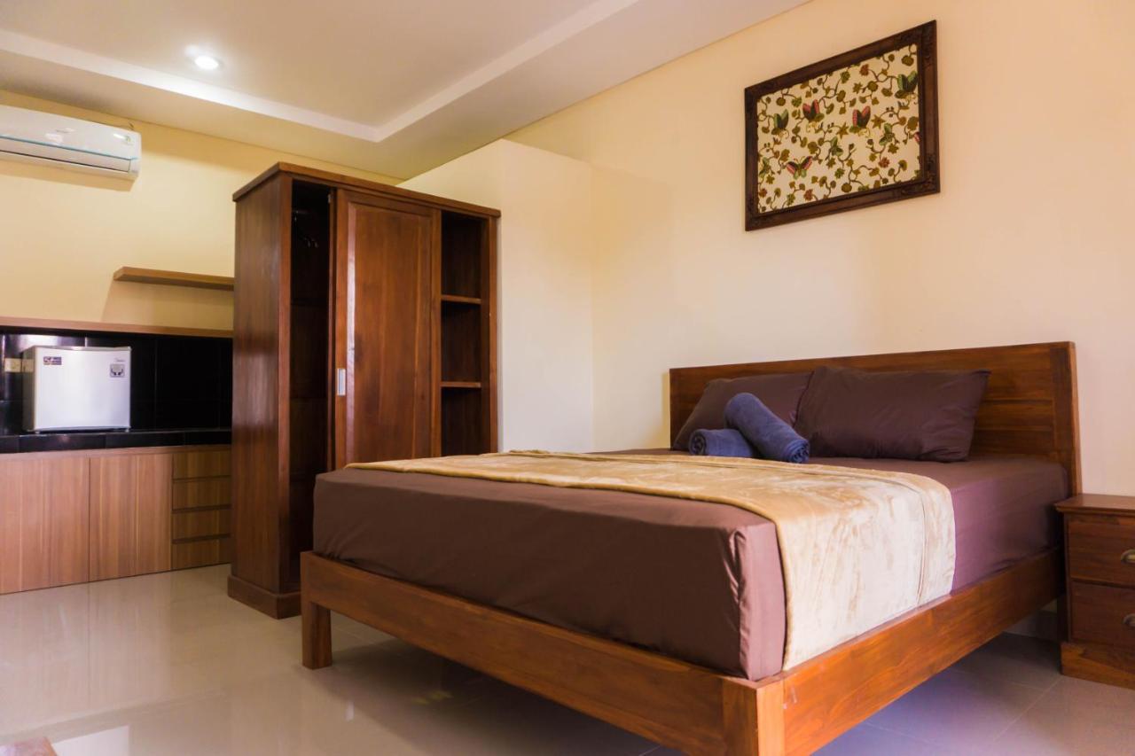 Cakra House Hotel Денпасар Екстериор снимка