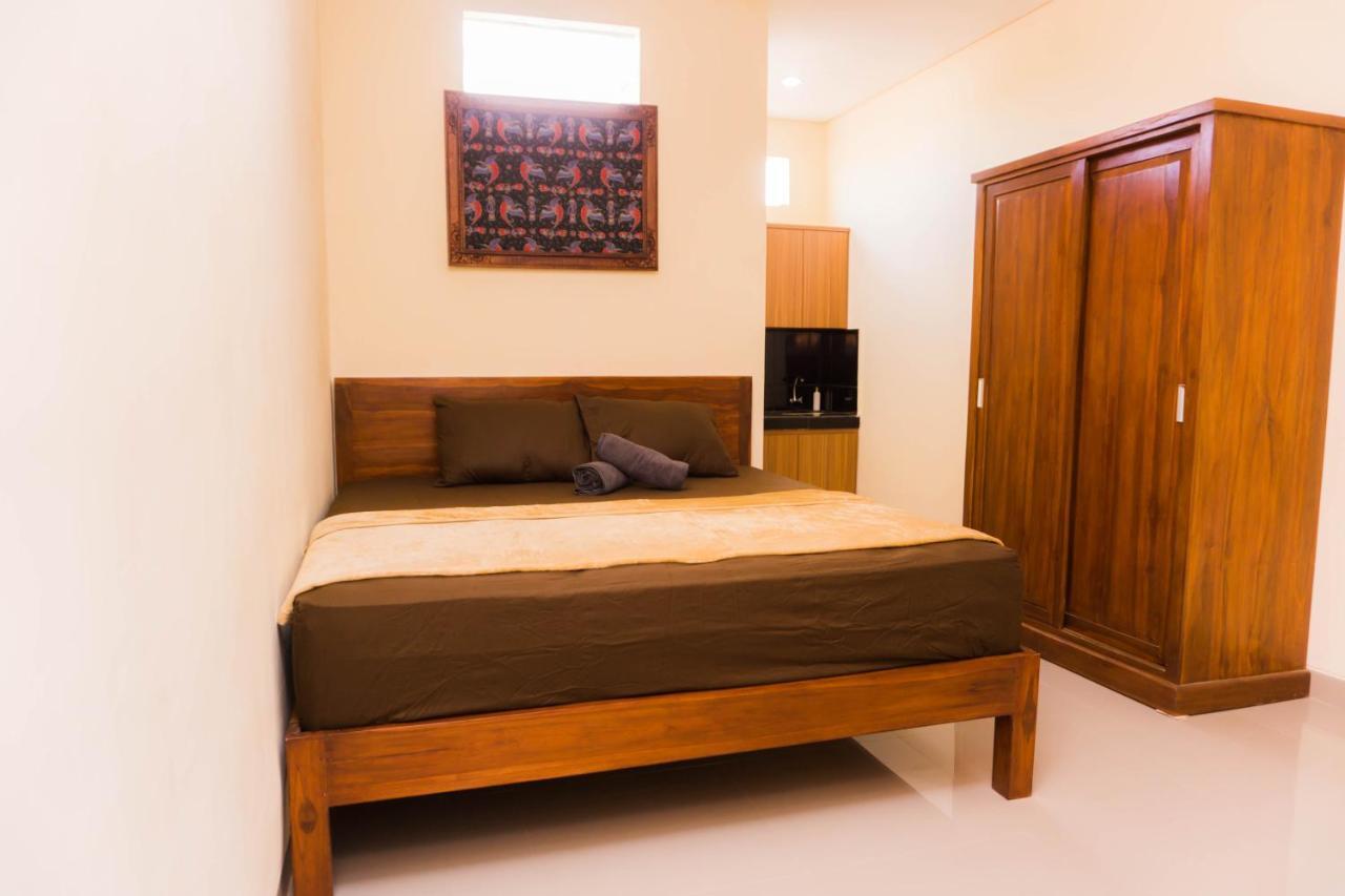 Cakra House Hotel Денпасар Екстериор снимка